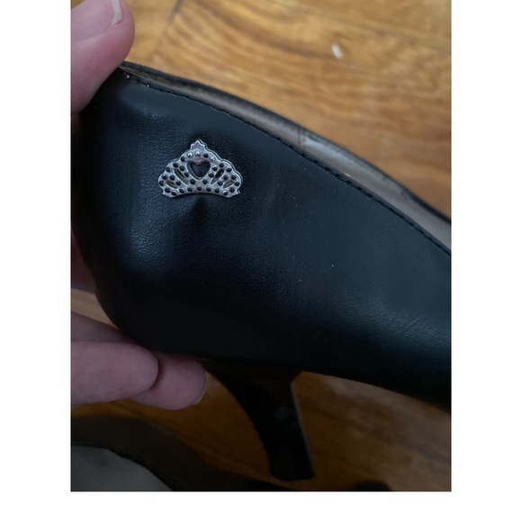 Fergalicious shiny black peep toe high heels - Picture 4 of 9